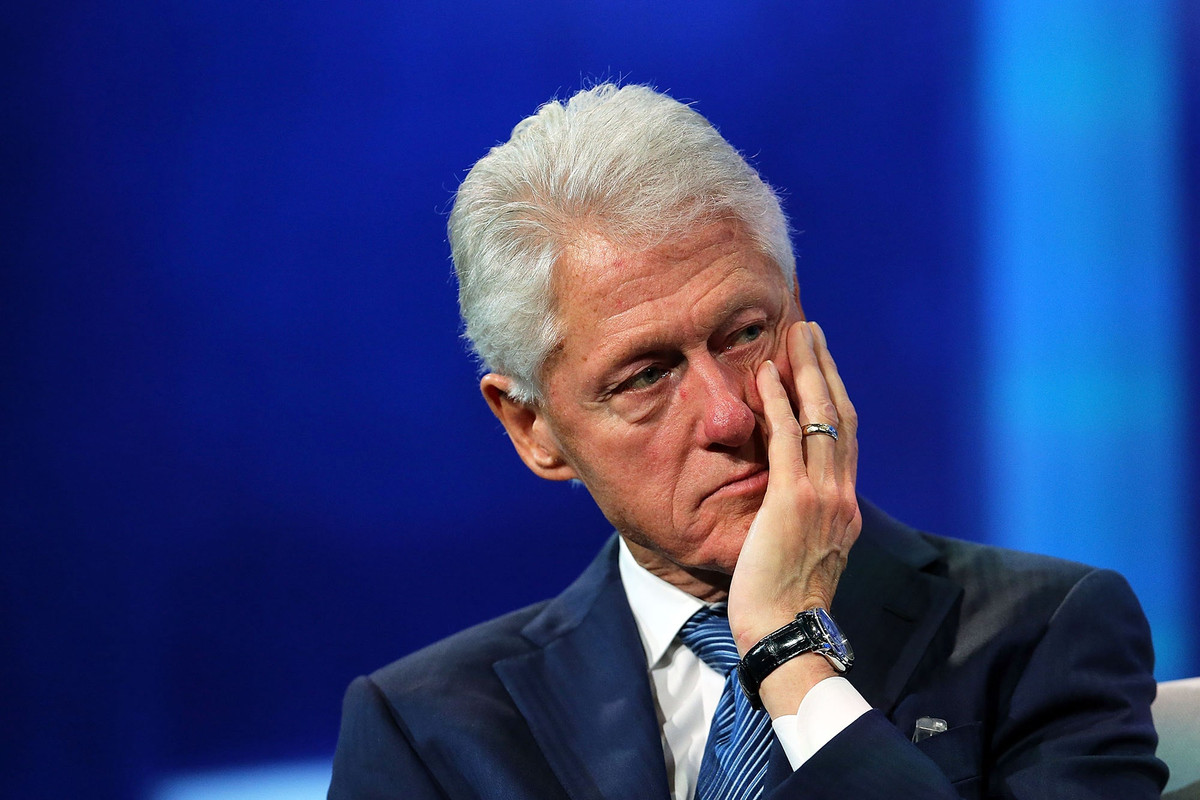 Đôi khi các cựu Tổng thống Mỹ cũng đảm nhận vị trí trong hội đồng quản trị hoặc chức danh khác tại các doanh nghiệp. Theo tờ Washington Post, ông Clinton được trả 18 triệu USD khi đảm nhiệm vị trí hiệu trưởng danh dự cho một trường học.