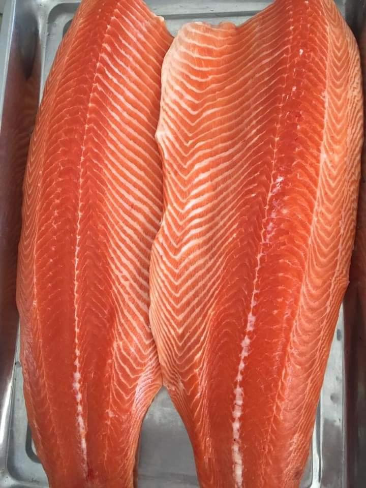 Hơn nữa, nếu cá có mùi tanh nồng đến khó chịu, mùi tanh khác lạ so với cá bình thường hay mùi hơi chua thì miếng cá đó đã ươn. Ảnh: Internet