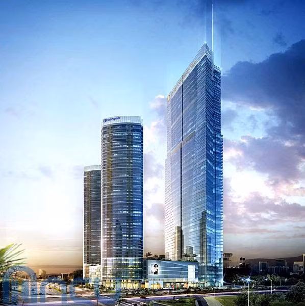 Trong giai đoạn từ 2010 - 2018, Keangnam Hanoi Land Mark Tower là tòa nhà cao nhất Việt Nam với 346m, gồm 72 tầng.