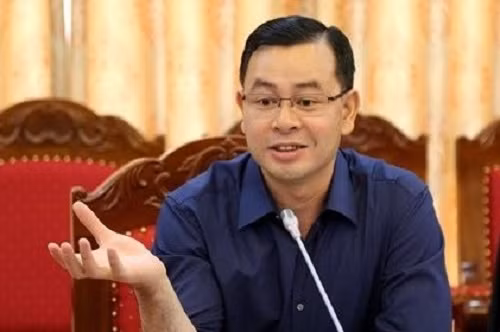 Ong Ngo Van Tuan lam Bi thu Tinh uy Hoa Binh