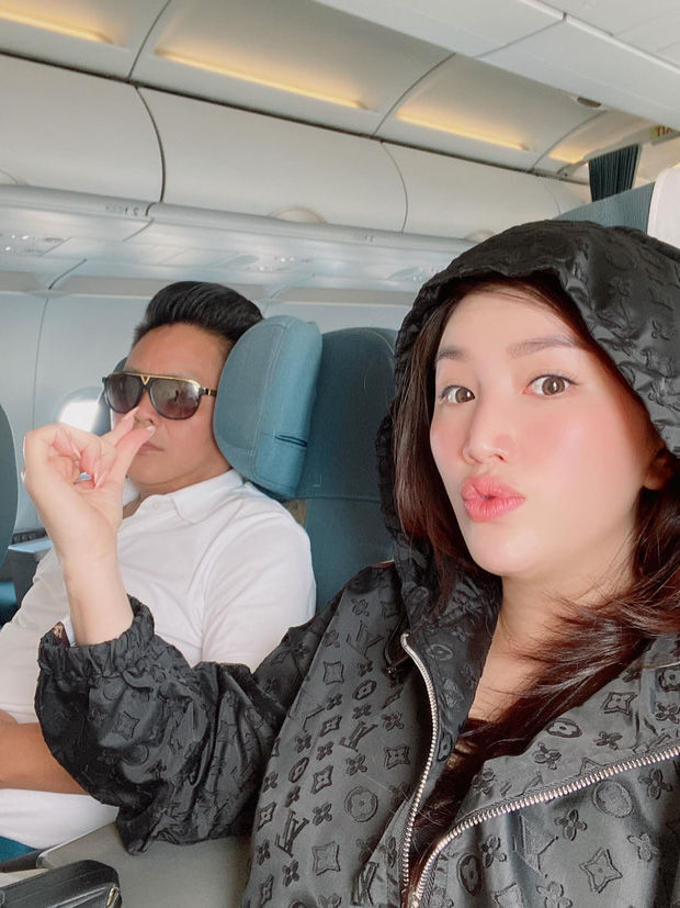 Nhân dịp tròn 1 năm ngày cưới, vợ chồng Bảo Thy - Phan Lĩnh quyết định dành thời gian đi nghỉ dưỡng tại resort 6 sao nổi tiếng để cùng nhau ôn lại kỷ niệm.