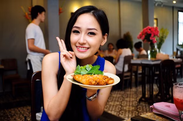 Chưa dừng lại ở đó, Mai Phương Thuý còn tiếp tục tậu 1 căn hộ xa hoa khác tại Hong Kong.