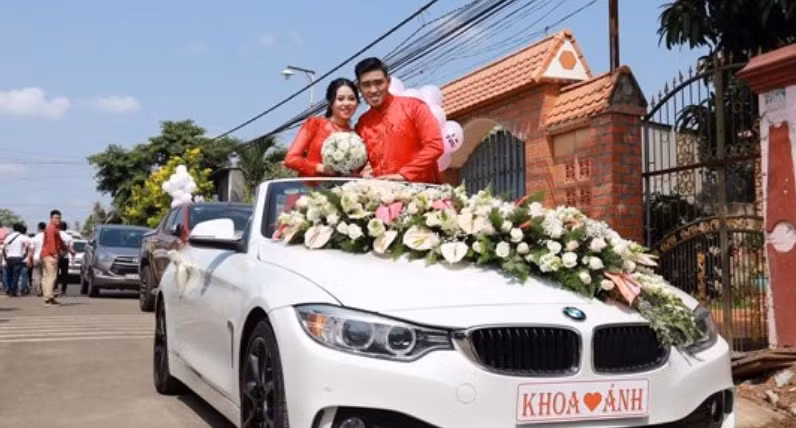 Được biết, đám cưới là của cô dâu Nguyễn Thị Ngọc Anh (sinh năm 1999) và chú rể là Trần Nguyễn Đăng Khoa (sinh năm 1998). Ảnh: Zing.