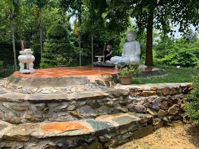 Căn biệt thự của nghệ sĩ Thanh Thanh Hiền có khuôn viên cực kì rộng rãi, bên ngoài vườn rợp bóng cây xanh. Ảnh: Giadinhnet.