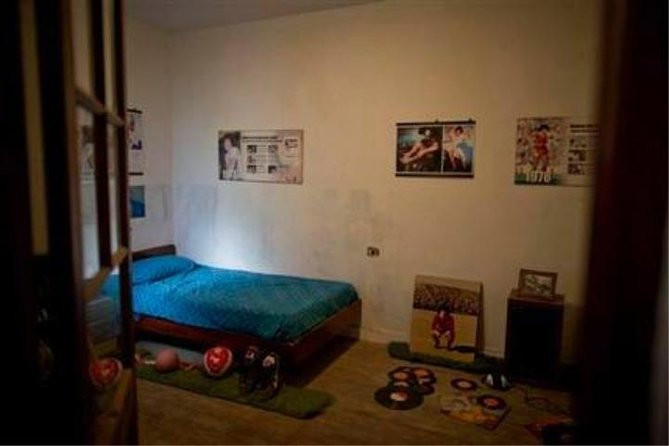 Phòng ngủ thuở nhỏ của Diego Maradona.