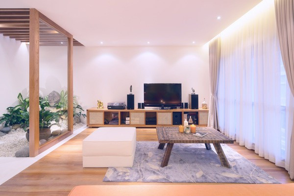 Mọi thiết kế, vật dụng trong nhà đều do nam ca sĩ lên ý tưởng, sắp xếp cẩn thận. Ảnh: GDTĐ.