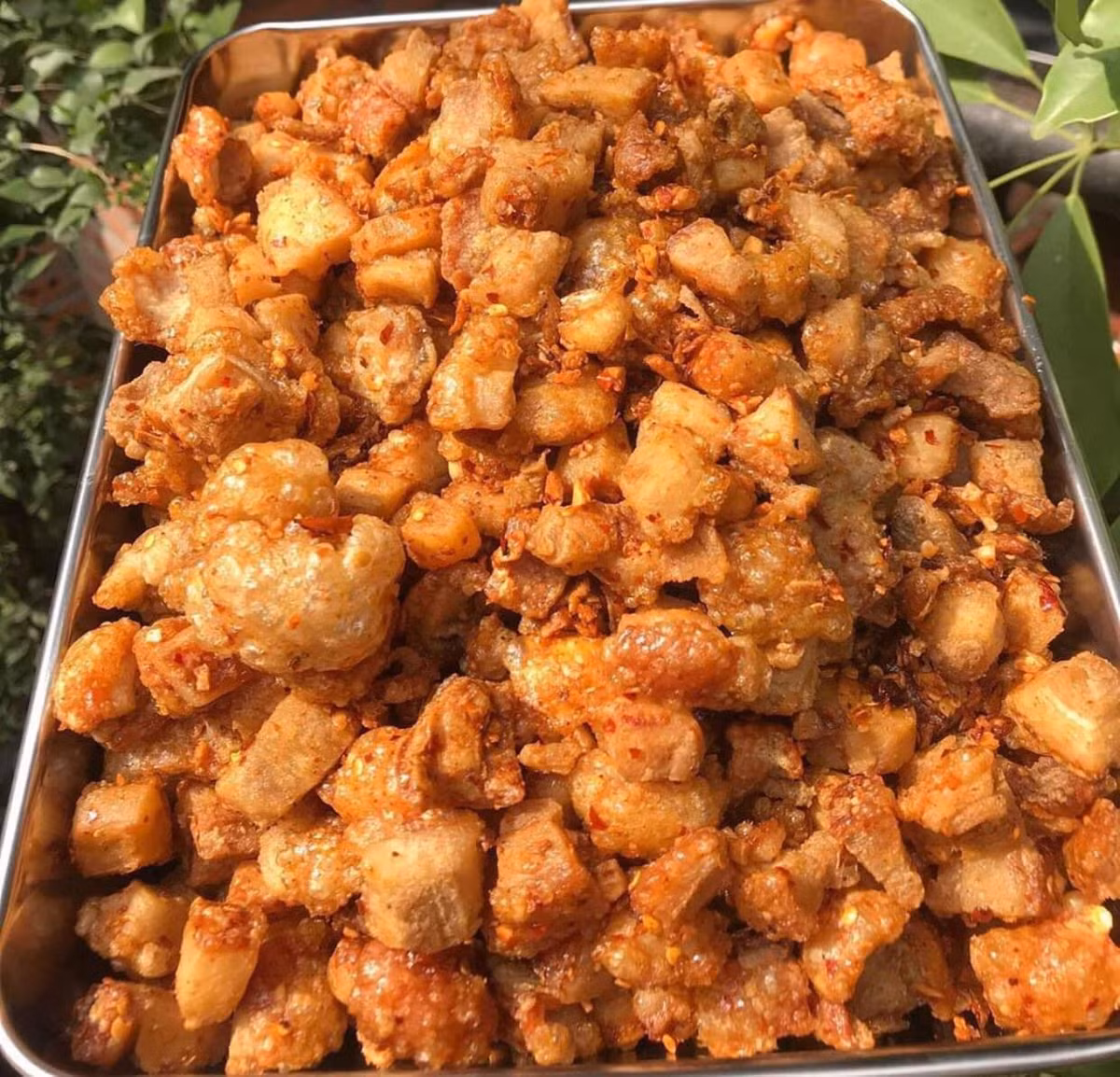 Bởi thế, không ít khách phải đặt trước vài tuần mới có hàng.