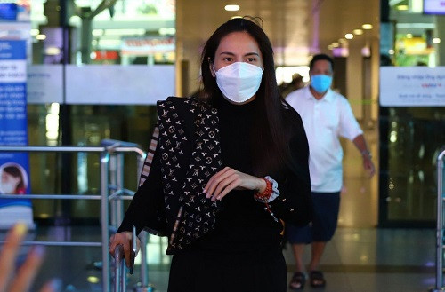 Công ty của Thủy Tiên hoạt động trong các lĩnh vực truyền thông, quảng cáo, tổ chức sự kiện và đầu tư tài chính. Tuy nhiên, đến ngày 29/9/2018, Media Ball đã xin giải thể với lý do kinh doanh không hiệu quả.