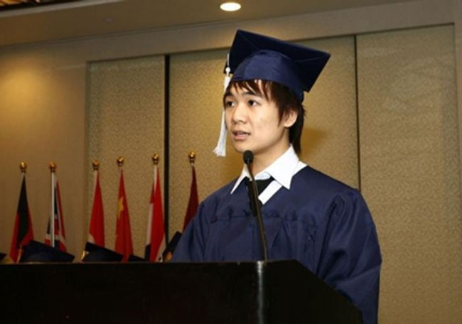 Doanh nhân trẻ Đỗ Quang Vinh - con trai đại gia Đỗ Quang Hiển (hay bầu Hiển) học 3 năm THPT tại đảo quốc sư tử Singapore. Sau đó, Vinh học đại học và thạc sĩ chuyên ngành tài chính tại Anh. Ảnh: Internet