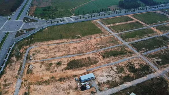 12 du an cua dai gia Pham Thi Huong sai pham gi... bi “so gay“?