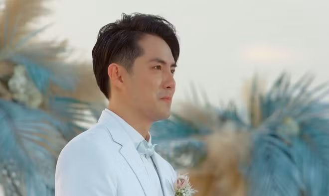 Ông Cao Thắng được hâm mộ bởi chuyện tình 10 năm với ca sĩ Đông Nhi và kết thúc bằng đám cưới viên mãn. Anh là thiếu gia của tập đoàn nhựa có tiếng ở TP HCM. Ảnh: Internet