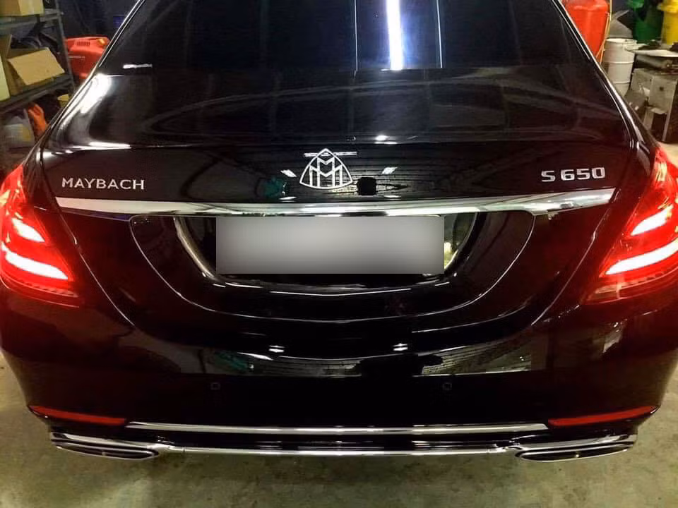 Mới đây, giới chơi xe cũng xôn xao trước thông tin Mercedes-Benz Vinamotor Nghệ An tổ chức buổi lễ bàn giao mẫu xe Mercedes-Maybach S650 2019 đầu tiên cập bến Việt Nam cho nữ khách hàng Đặng Thị L., SN 1987, trú tại xã Thạch Trung, TP. Hà Tĩnh, tỉnh Hà Tĩnh. Ảnh: Vietnamnet.