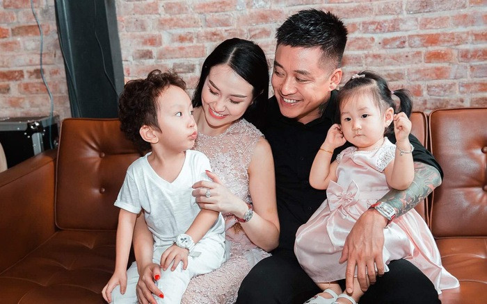 Quý Bình không phải là sao nam Việt duy nhất lấy vợ doanh nhân. Bà xã ca sĩ Tuấn Hưng – Hương Baby (Thu Hương) cũng là nữ doanh nhân có tiếng. Hương Baby xuất thân là hotgirl Hà Thành xinh đẹp. Ảnh: Kul.