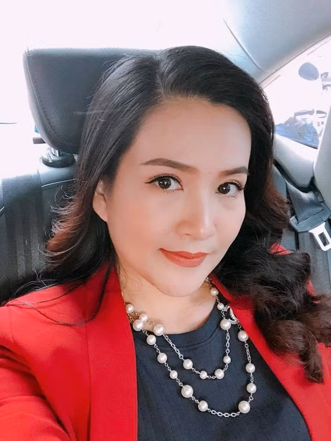 Khi cưới Bình Minh, Anh Thơ đang giữ chức Phó giám đốc Hội đồng Anh TP HCM. Ngoài ra, chị còn mở ra các dịch vụ làm đẹp và nha khoa. Ảnh: Internet.