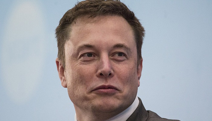 Theo tin từ Bloomberg, năm 2020, tài sản của tỷ phú Elon Musk ghi nhận một kỷ lục mới khi ông chính thức vượt qua Bill Gates trở thành người giàu thứ hai thế giới với 127,9 tỷ USD.