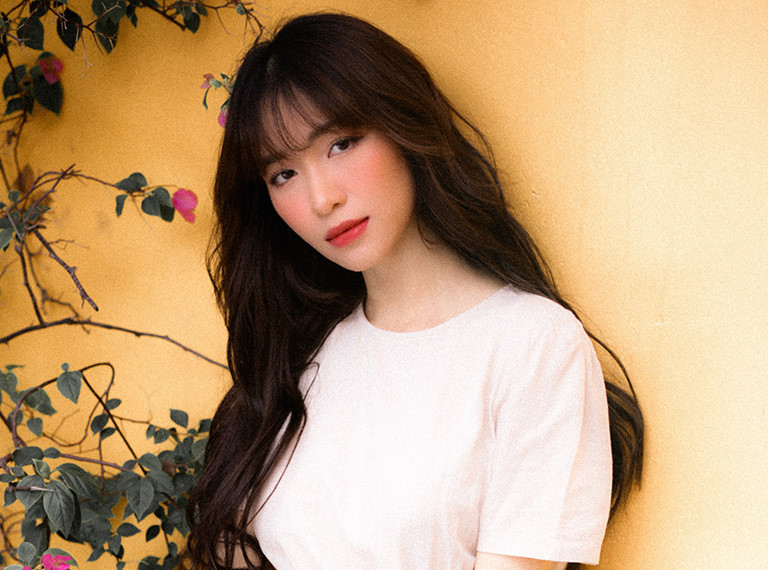 Hòa Minzy chưa bao giờ tiết lộ cát-xê từng show diễn nhưng theo đồn đoán của nhiều người, đó là một số tiền không nhỏ.