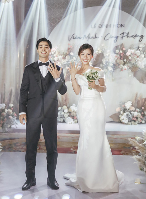 Năm 2019, Công Phượng thành lập Công ty TNHH thương mại tiếp thị thể thao PM. Anh giữ vai trò chủ tịch công ty còn Viên Minh giữ chức vụ quán lý và khai thác thương mại. Được biết, Công Phượng bỏ túi hàng tỷ đồng mỗi tháng nhờ các hoạt động kinh doanh.