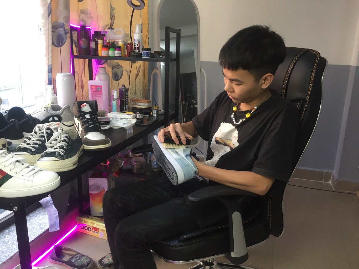 9X bo hoc theo duoi nghe “spa giay” voi thu nhap “khung”