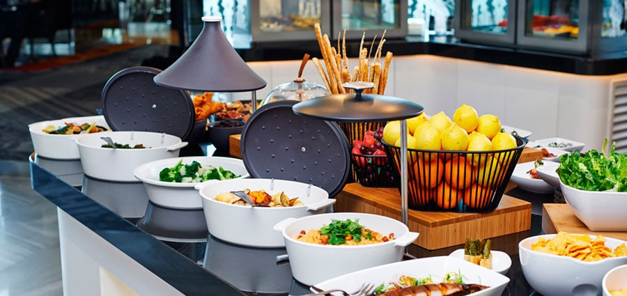 Gary thừa nhận, mọi đồ ăn trong nhà hàng đều là thực phẩm đóng gói sẵn và đông lạnh, từ rau đến thịt.