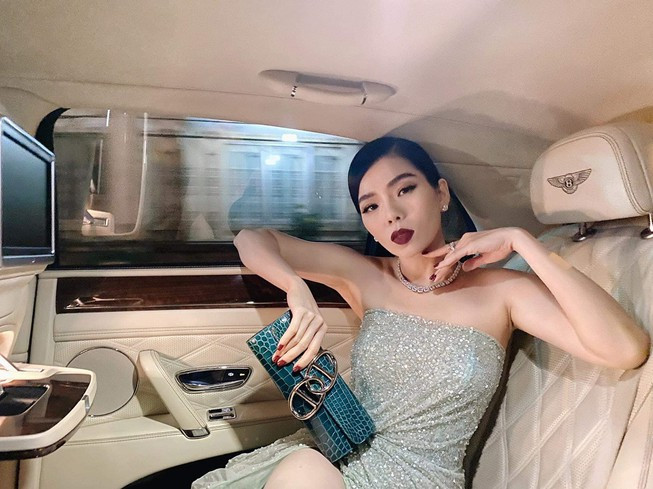 Mới đây, ca sĩ Lệ Quyên xác nhận đã chính thức ly hôn với doanh nhân Đức Huy sau hơn 10 năm chung sống. Ảnh: Internet