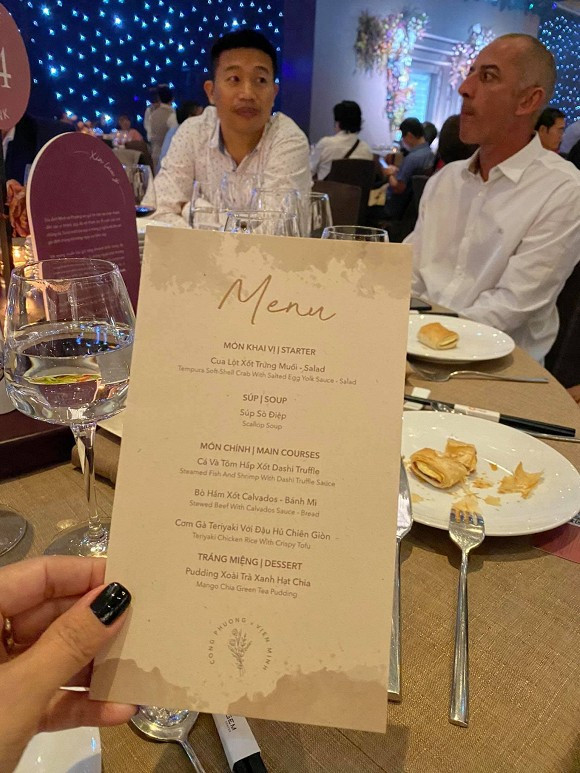 Thực đơn đám cưới Công Phượng - Viên Minh chọn đãi khách cũng khá độc đáo, không hề đụng hàng với các sao Việt từng tổ chức tiệc cưới tại đây. Ảnh: Công lý &amp; xã hội.