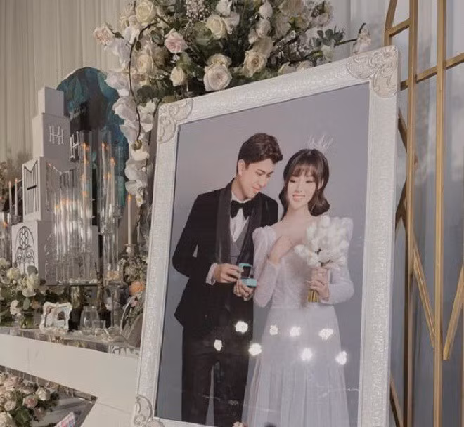 Tháng 6/2020, mạng xã hội dậy sóng với một đám cưới ở Bắc Ninh với kinh phí siêu khủng, chỉ riêng tiền rạp cưới thôi đã lên đến 1 tỷ đồng. Ảnh: Thoidaiplus.