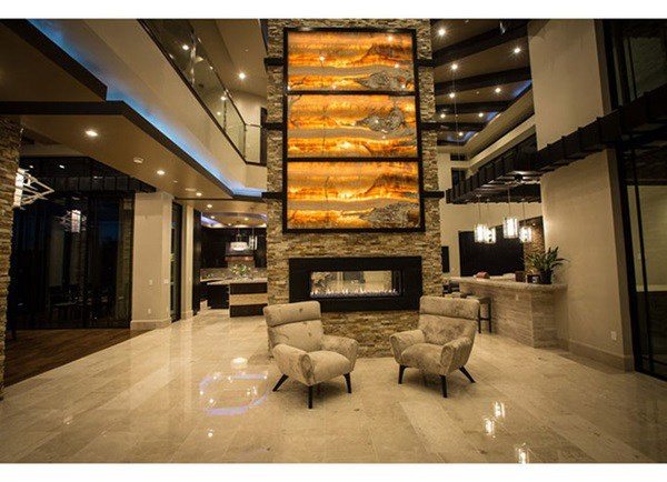 Nhà rộng nên vợ chồng Đan Trường phải thuê tới 6 giúp việc.