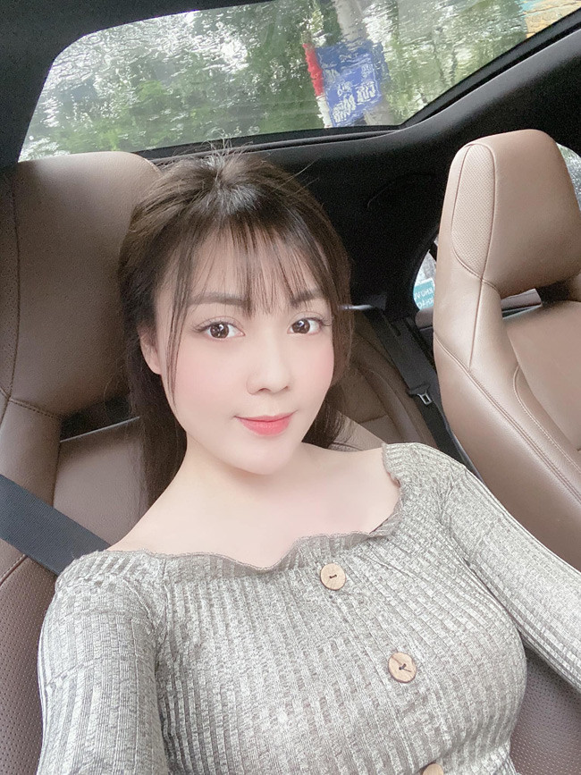 Hà My có cuộc sống mới sau khi chia tay chồng cũ.