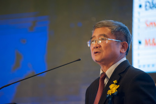 Hiện, ông Bùi Quang Ngọc là Phó Chủ tịch HĐQT &amp; Thành viên Hội đồng sáng lập CTCP FPT với khối tài sản ước tính 1.040 tỷ đồng.