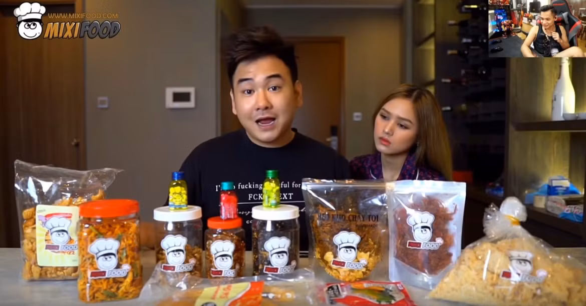 Ngoài công việc liên quan đến Esports, Tộc trưởng Độ Mixi (Phùng Thanh Độ) còn là người sáng lập của chuỗi đồ ăn vặt MixiFood và là ông chủ của cửa hàng quần áo MixiShop. Ảnh: GameK.