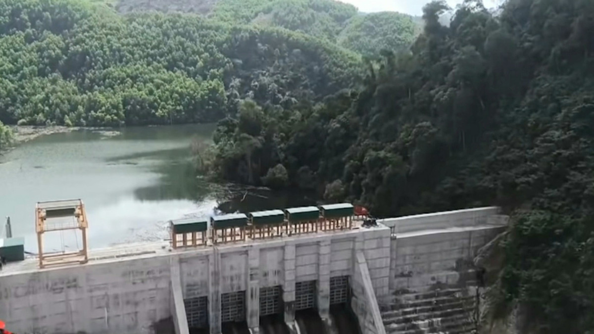 Co the khoi to vu thuy dien Thuong Nhat de ran de