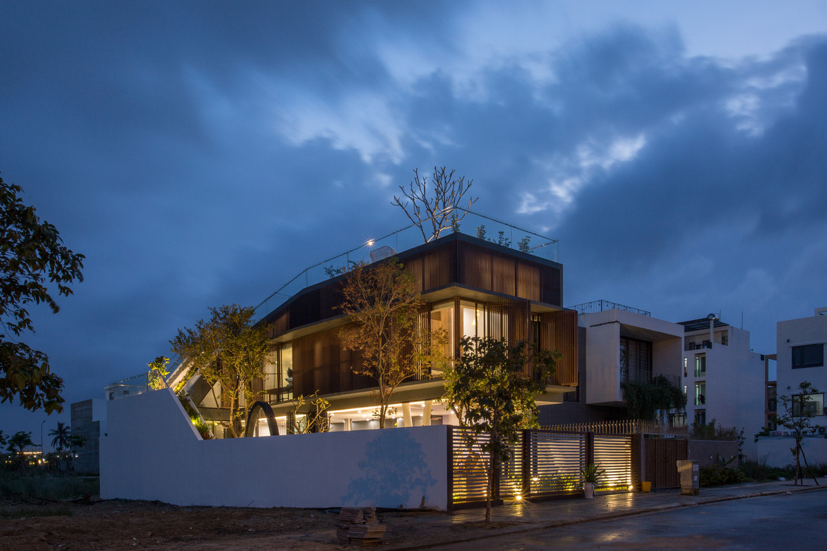 Mục tiêu của nhóm kiến trúc sư là thiết kế ngôi nhà thân thiện nhất với môi trường, tận dụng nguồn năng lượng tự nhiên để hạn chế sử dụng năng lượng tái tạo.