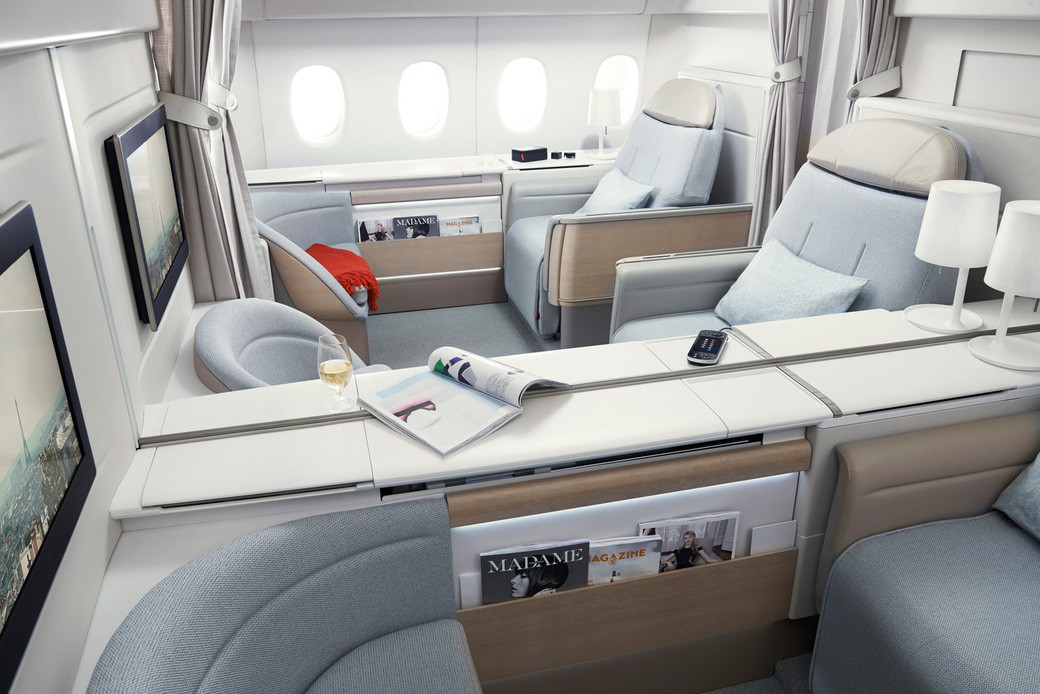 Trên máy bay, hành khách sử dụng dịch vụ hạng nhất của Air France được ở cabin riêng với 4 cửa sổ, ghế ngồi cao cấp mang lại cảm giác thư giãn. Ảnh: Air France.
