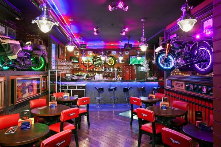 Nhiều nhà hàng luôn tìm cách mở các loại nhạc có thể giúp mọi người cảm thấy thư thái hơn, khiến tâm trạng thoải mái. Từ đó, họ sẵn sàng mua nhiều đồ ăn hơn.