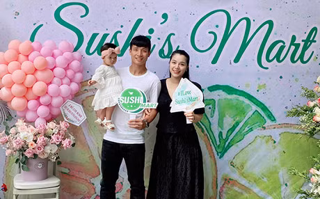 Ngoài ra, bà xã Khánh Linh của trung vệ Bùi Tiến Dũng còn mở một siêu thị mang tên con gái tại thành phố Bắc Ninh. Ảnh: FBNV.