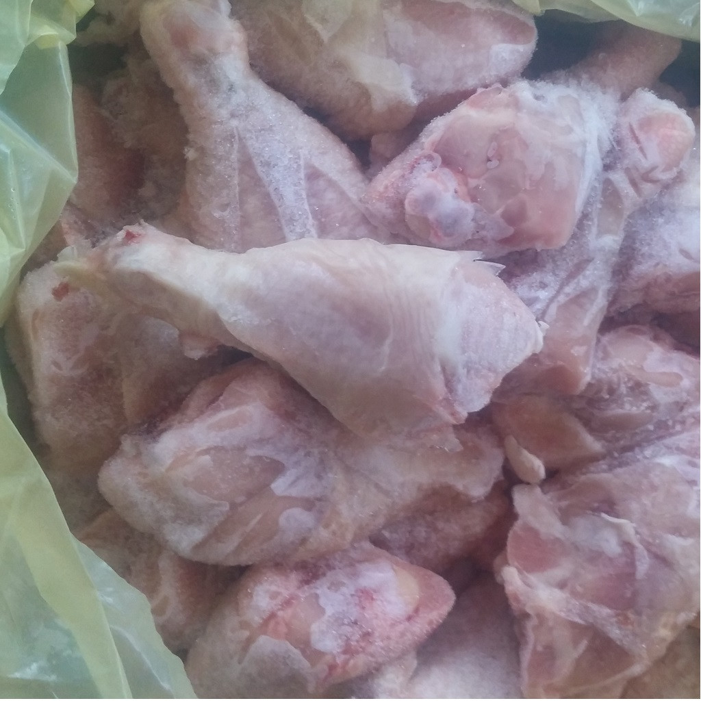 Do thời gian để quá lâu, khi chế biến đùi gà không còn giữ được hương vị tươi ngon nữa, hoặc cũng có thể bị biến chất.