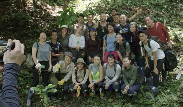 Không chỉ có vậy, các "rich kid" còn được dẫn vào rừng rậm để phát triển kĩ năng kỹ năng sinh tồn và sống hài hoà, thân thiện với thiên nhiên.