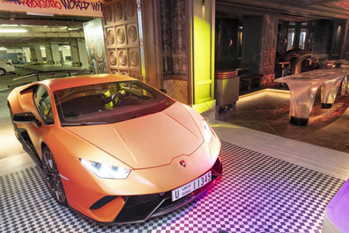 Hộp đêm Secret Room trong khách sạn Five Palm Jumeirah Dubai có một dịch vụ cho khách siêu giàu. Ảnh: FIVE Palm Jumeirah.