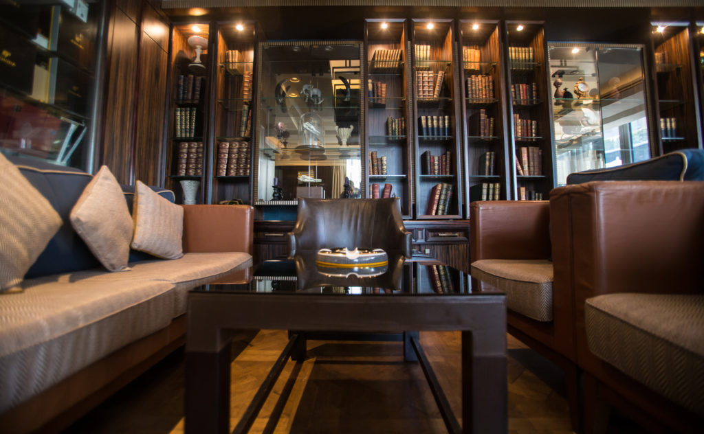 Trong số vô vàn câu lạc bộ kín trên khắp thế giới, Capital Club tại Dubai nổi lên là nơi giao lưu của những người giàu có. Muốn nhập hội, người mới phải được mời vào, đóng phí thành viên khoảng 15.000 USD/năm. Ảnh: Getty Image