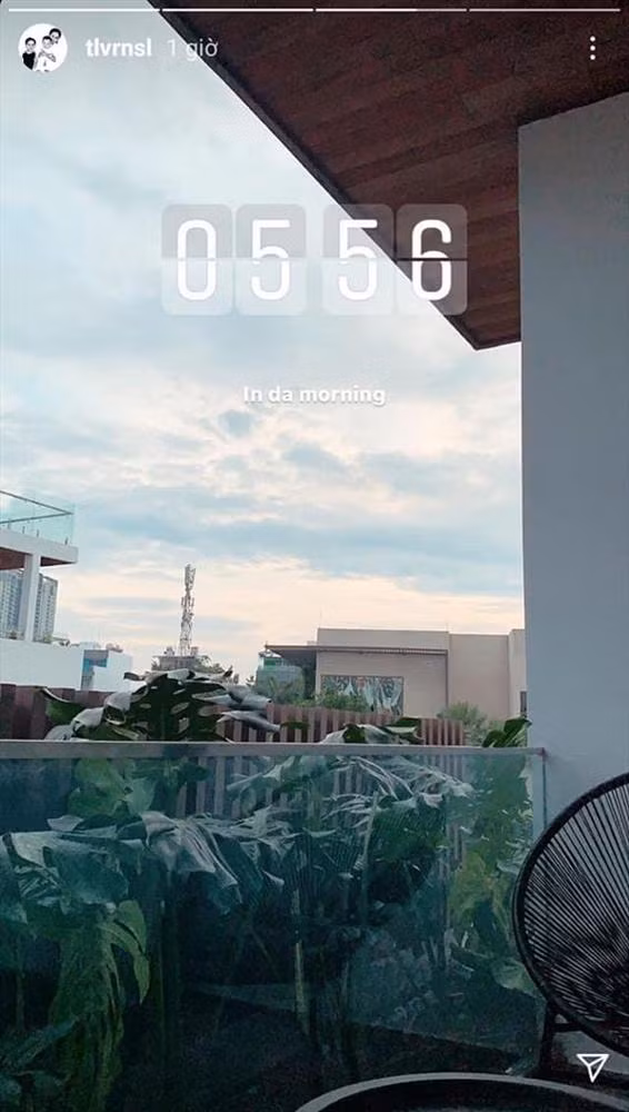 Không gian thư giãn Tóc Tiên - Touliver thường ngồi ngắm cảnh mỗi ngày.