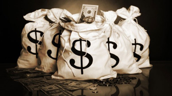 Người giàu không cũng không lãng phí vào tiền bạc. Warren Buffet thậm chí đã đặt một máy đánh bạc trong nhà để dạy các con rằng khi ông cho chúng tiền tiêu vặt, chúng sẽ bị cám dỗ và tiêu hết trong một ngày.