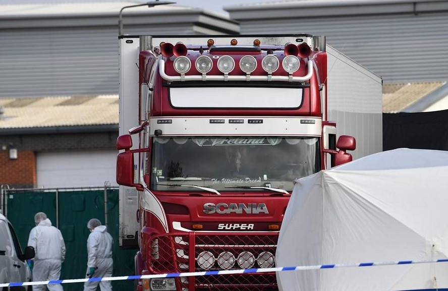 Vu 39 thi the trong xe tai o Anh: Mot doi tuong nhan toi vi pham luat nhap cu