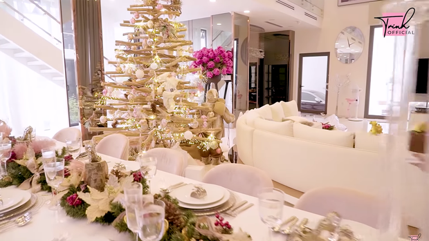 Căn biệt thự của Ngọc Trinh chẳng khác nào cung điện cổ tích.