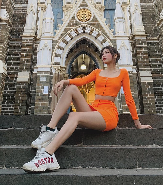 A hau Ngoc Thao noi gi ve loat anh o show noi y?-Hinh-2