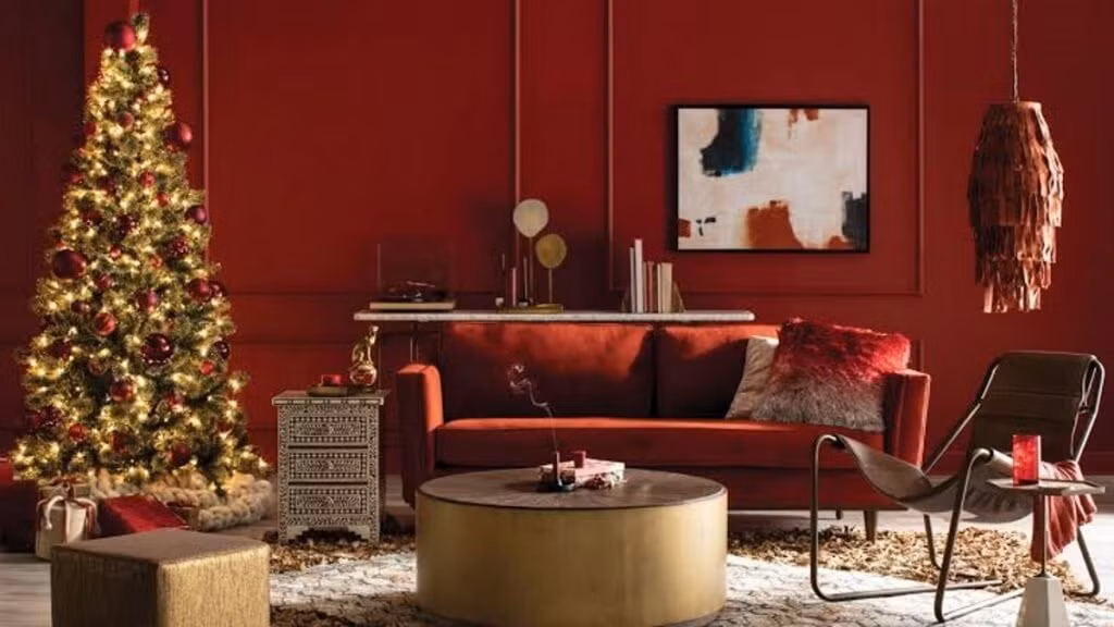 Gia chủ mệnh Hỏa thích hợp sử dụng sơn màu đỏ, cam, tím (màu bản mệnh) . Tuy nhiên, nếu lạm dụng màu nóng sẽ cho cảm giác rất bí bách.