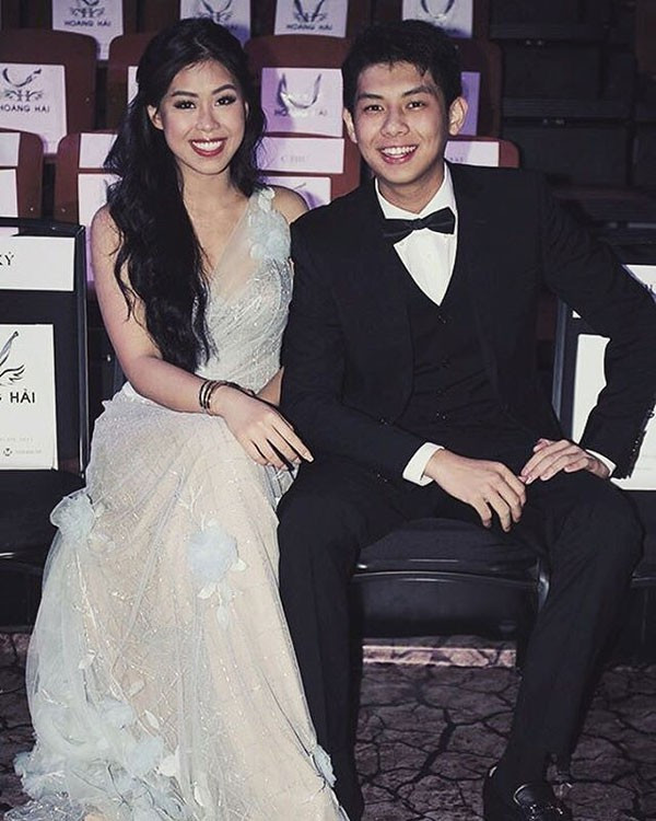 Sinh ra trong gia đình giàu có, Hiếu Nguyễn có một cuộc sống như mơ. Anh được đến thăm nhiều thành phố, nhiều địa điểm đắt đỏ của thế giới như Hàn Quốc, Singapore, London, Maldives, Paris, Ý,...