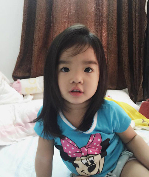 Hiện tại, bé Thỏ chắc hẳn đã mang về cho mình một khối tài sản và lượng fan không nhỏ với công việc người mẫu. Ảnh: FBNV.