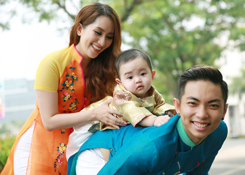 Trong một chia sẻ mới đây, Phan Hiển tiết lộ, người kiếm tiền giỏi nhất nhà không phải hai vợ chồng anh mà lại là cậu con trai KuBi, tên thật là Minh Cường. Ảnh: Dân Việt