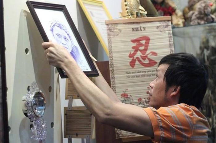 Khác với độ hoành tráng của nhà thờ Tổ, Hoài Linh sống trong một căn nhà giản dị, giống như tính cách của nam danh hài. Ảnh: Internet.