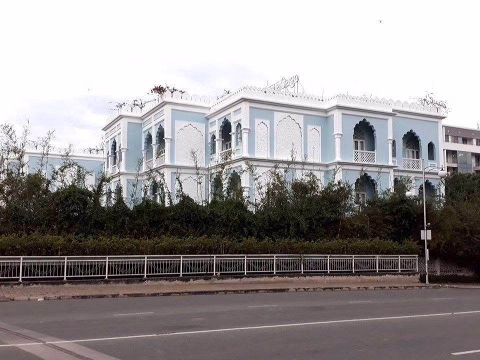 Tuy nhiên, năm 2018, lâu đài này được sang tay cho một tập đoàn quốc tế và thay đổi diện mạo mới. Ảnh: Lao động